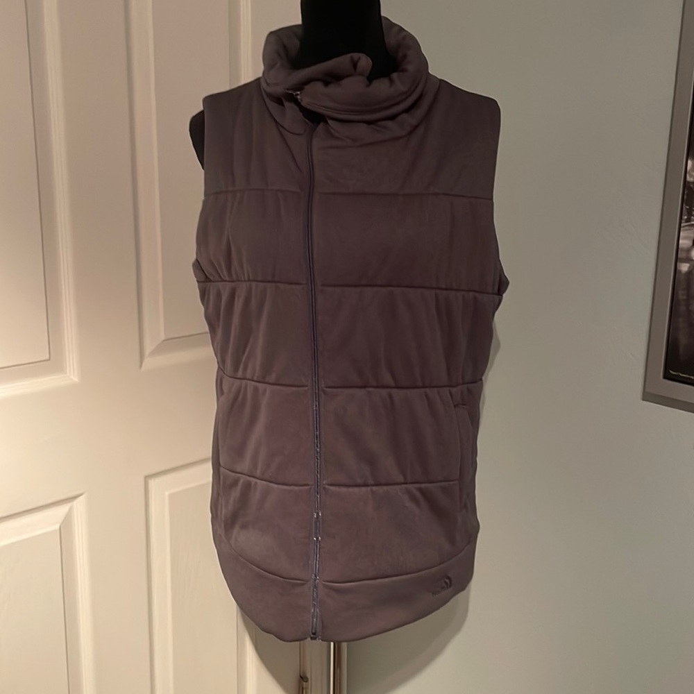 NWOT The North Face vest